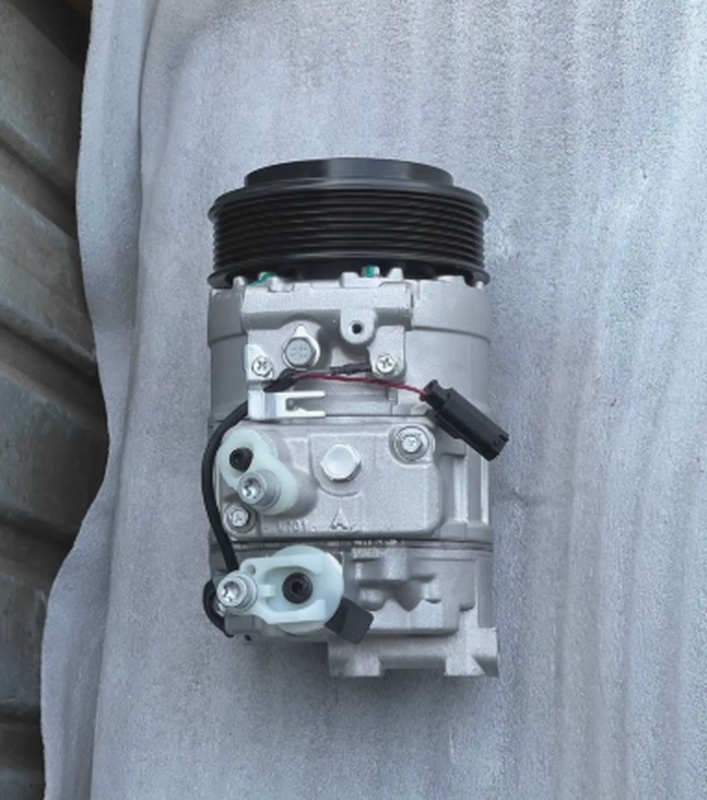 Компрессор кондиционера от Mercedes Benz m272